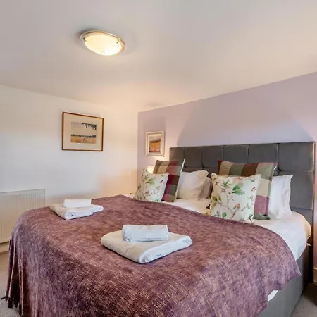 2 Bed In Field Broughton Oc-L31021 * קרטמל