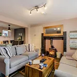 2 Bed In Field Broughton Oc-l31021 בית נופש
