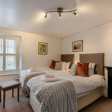 Дом отдыха 2 Bed In Field Broughton Oc-l31021