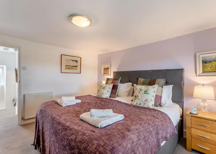 2 Bed In Field Broughton Oc-l31021 Картмел